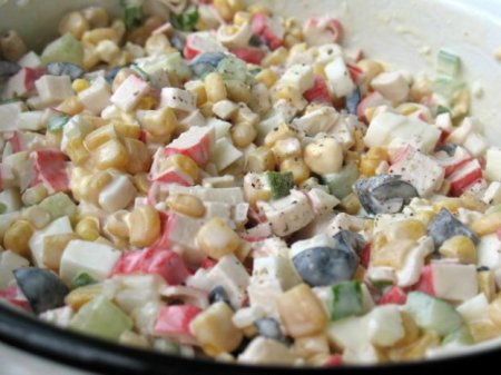 Как приготовить салат с крабовыми палочками и капустой
