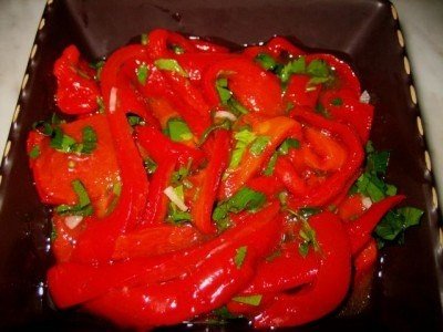 Салат из печеного болгарского перца