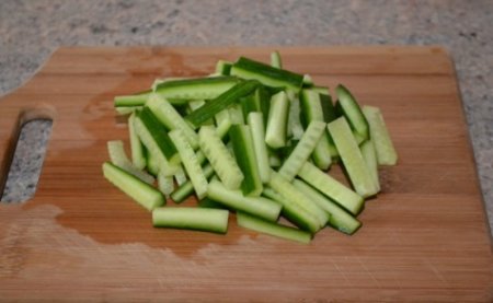 Салат с говядиной и овощами