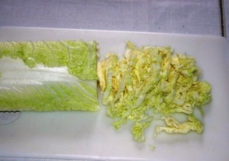 Салат из пекинской капусты