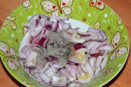 Салат из фасоли с бужениной