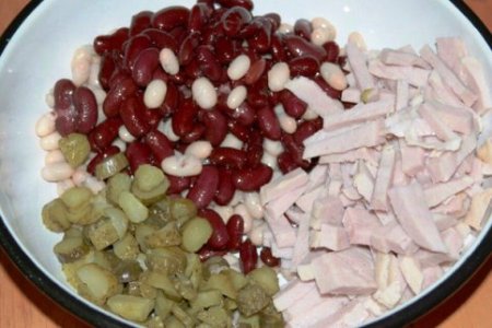 Салат из фасоли с бужениной