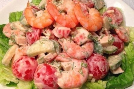 Салатик с помидорами черри и креветками