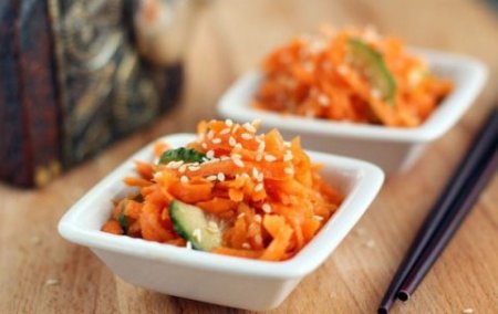 Острый салат из моркови