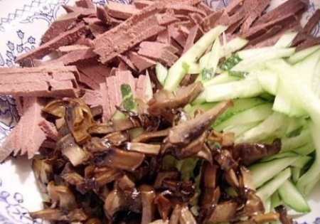 Салат из печени.